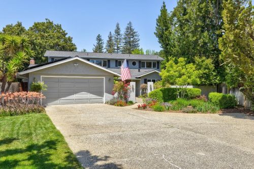 1081 Nottingham Way, Los Altos, CA 94024-6733