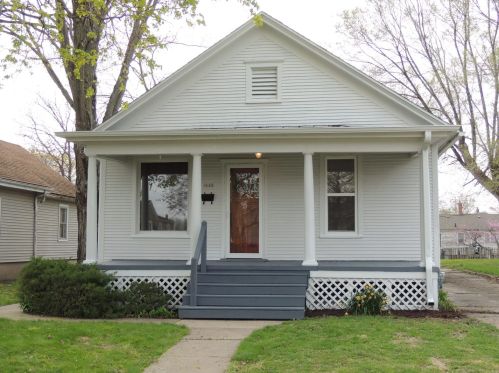 1663 Crosat St, Rockwell, IL 61301-1429