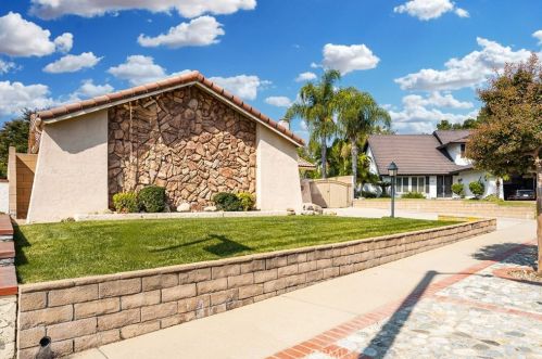 1585 Bronco Way, Upland, CA 91786-2122