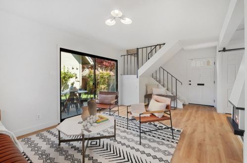 1992 Silverwood Ave, Mountain View, CA 94043-4405