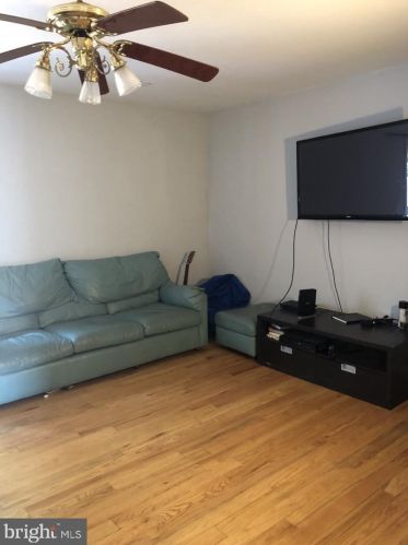4410 Eames Ln, Woodbridge, VA 22193-2632