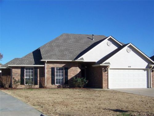 606 Gawf Ln, Muskogee, OK 74403-7707