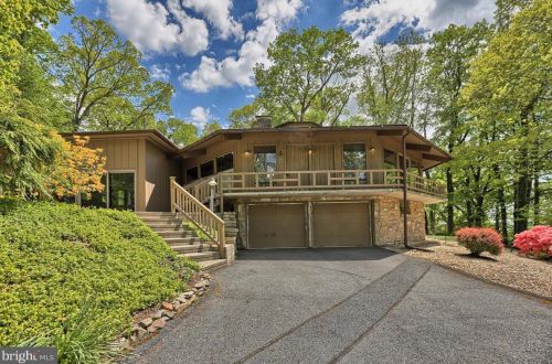 2375 Henbird Ln, Lancaster, PA 17601-2864