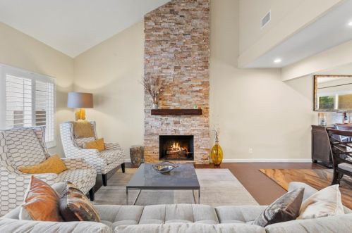 752 Fairway Ln, Anaheim CA  92807-4802 exterior
