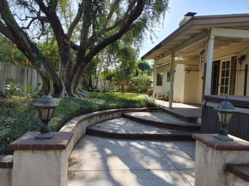536 Camino Real, Redlands, CA 92373-7120