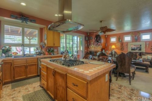 16122 Ponderosa Ln, Riverside CA  92504-6155 exterior