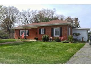 225 Stonewall Hts, Abingdon, VA 24210-2923