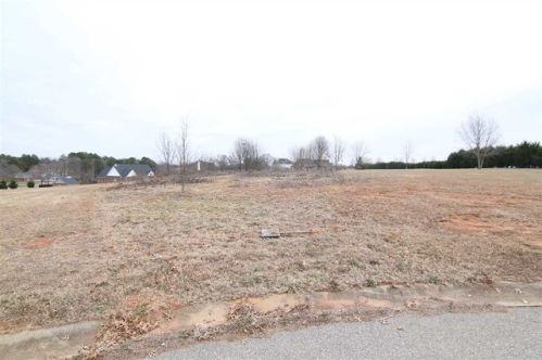 871 Shadow Creek Dr, Inman, SC 29349-7180