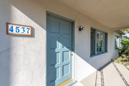 4537 Stansbury Ave, Van Nuys, CA 91423-2815