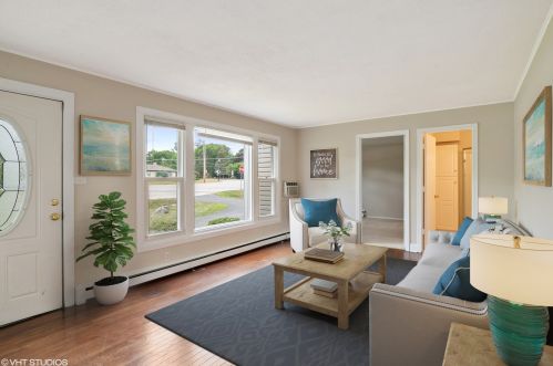 665 Greenleaf St, Gurnee, IL 60031-2853
