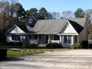 383 Fox Den Dr, Bracey, VA 23919-2933