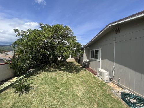 468 Kaumakani St, Honolulu HI  96825-2325 exterior