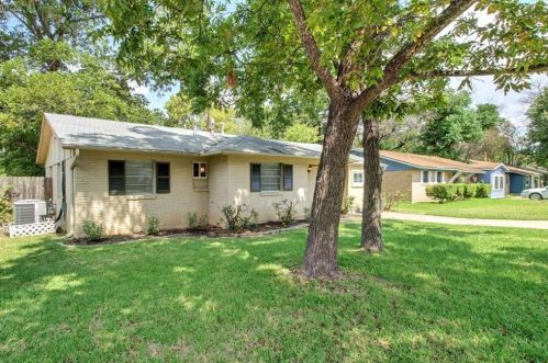 8302 Briarwood Ln, Austin TX  78757-7645 exterior