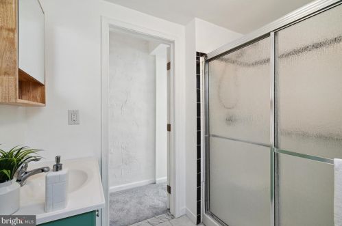 1113 Mercy St, Philadelphia PA  19148-5519 exterior