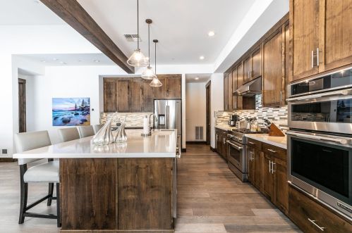 9218 Heartwood Dr, Truckee CA  96161-5196 exterior