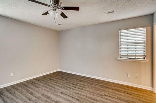1135 Flat Shoals Rd, Atlanta GA  30349-6413 exterior