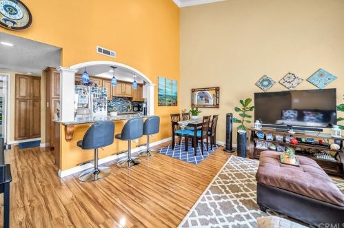 3749 Artesia Blvd, Torrance, CA 90504-3346
