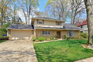 515 Wildwood Rd, Red Bank, NJ 07711