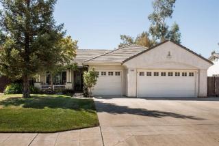 2066 Bedford Ave, Clovis, CA 93611-8116