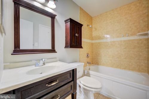 5874 Bridgetown Ct, Springfield VA  22015-2811 exterior
