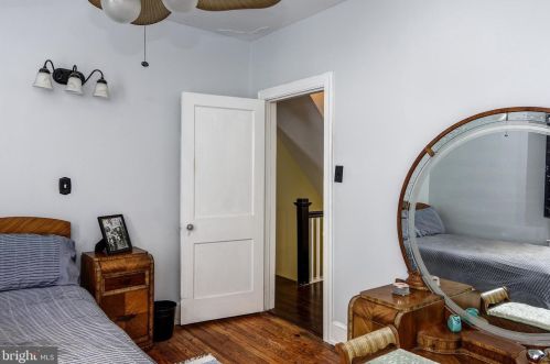 41 Friends Ave, Haddonfield NJ 08033-1500 exterior