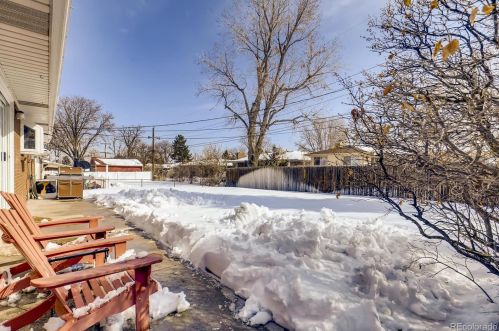 1652 Grape St, Denver CO 80220-1349 exterior