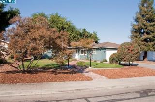 2533 Dollner St, Visalia, CA 93277-6318
