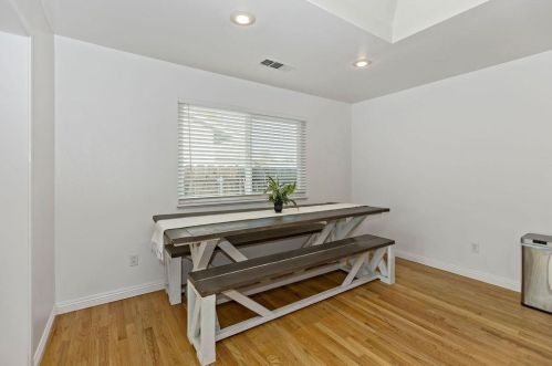 516 Del Rio Cir, Valley Home CA 95361-2531 exterior