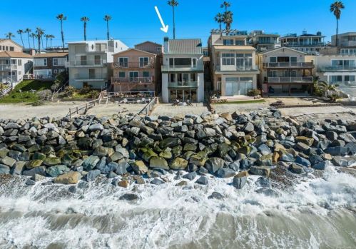 1719 Pacific St, Oceanside, CA 92054-5849