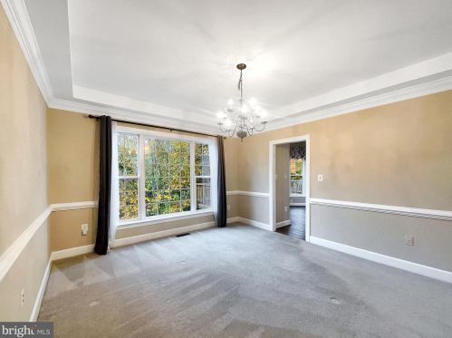 18947 Highland Park Dr, Triangle VA  22172-2067 exterior