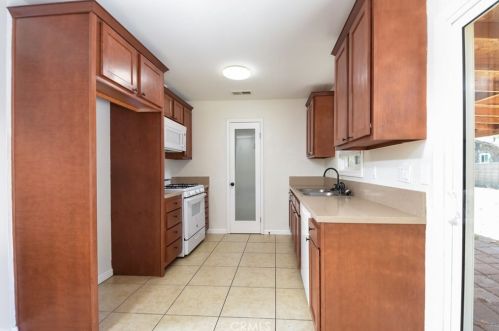 334 Bonita Ave, San Jacinto, CA 92583-2604