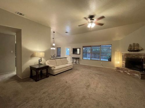 1025 Hiawatha Ct, Fort Worth TX  76131-4832 exterior