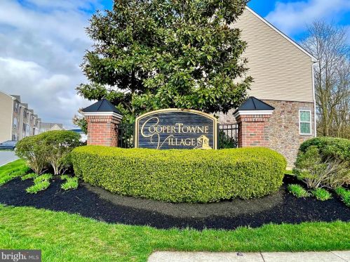 28 Tylers Ct, Somerdale, NJ 08083-3005