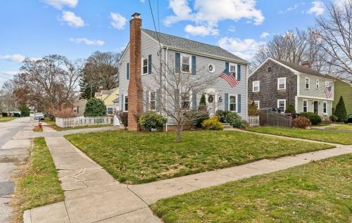 83 Parkside Dr, Warwick, RI 02888-3727