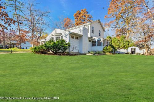 19 Elm St, Jackson Twp, NJ 08527-2716