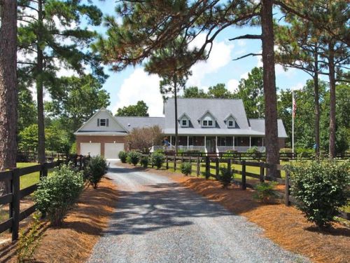 630 Bowman Rd, Aberdeen, NC 28315-5706