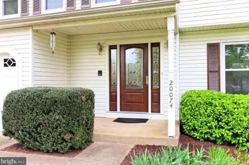 20074 Great Falls Forest Dr, Great Falls, VA 22066-4221