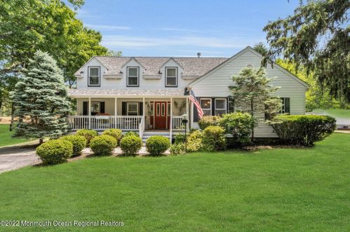 3164 Ridgeway Blvd, Lakehurst, NJ 08759-5037