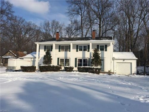 847 Cahoon Rd, Cleveland OH  44140-2132 exterior