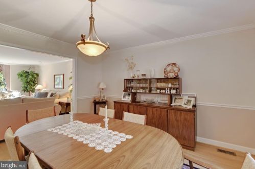 17501 New Hampshire Ave, Ashton MD  20861-9791 exterior