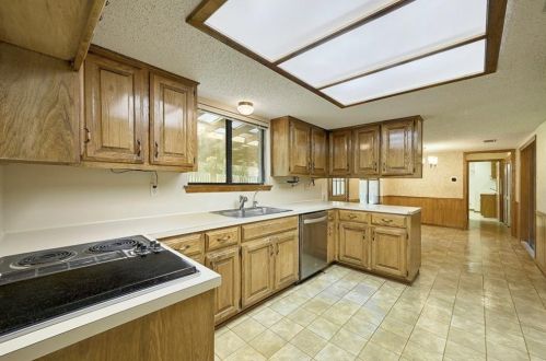 1500 Ben Crenshaw Way, Austin TX  78746-6120 exterior