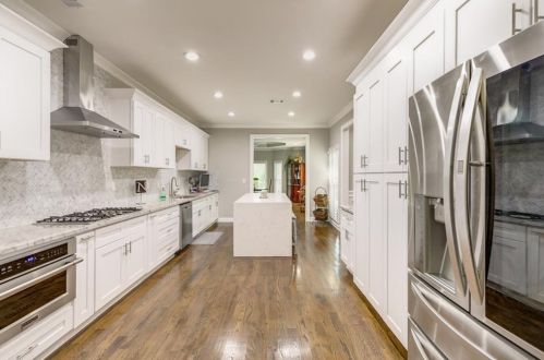 2884 Cravey Dr, Atlanta GA  30345-1420 exterior