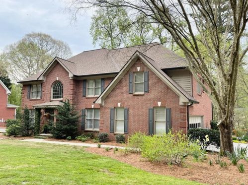 1795 Pinetree Pass Ln, Lilburn, GA 30047-5668