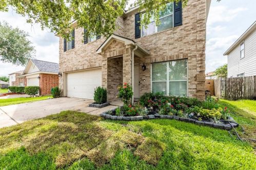 4711 Brazos Point Ln, Fresno, TX 77545-7969