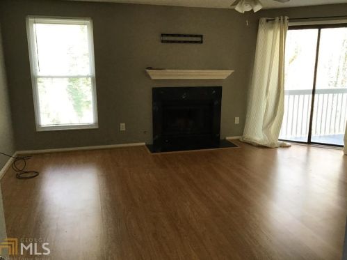 6379 Wedgeview Ct, Tucker, GA 30084-1380