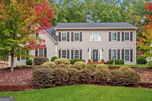 691 Woodmont Dr, Marietta, GA 30062-3832