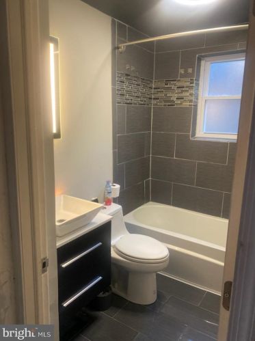 6306 10th St, Philadelphia PA 19133-1511 exterior