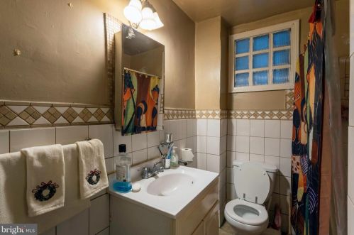 6024 Baltimore Ave, Philadelphia PA  19143-3103 exterior