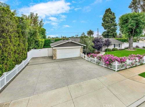 13801 Hewes Ave, Santa Ana, CA 92705-2762