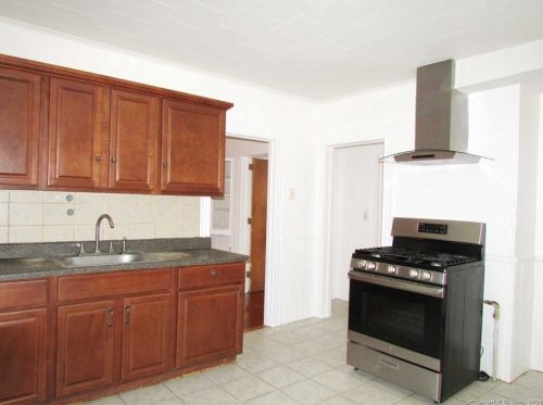 225 Pearl St, Torrington, CT 06790-5234